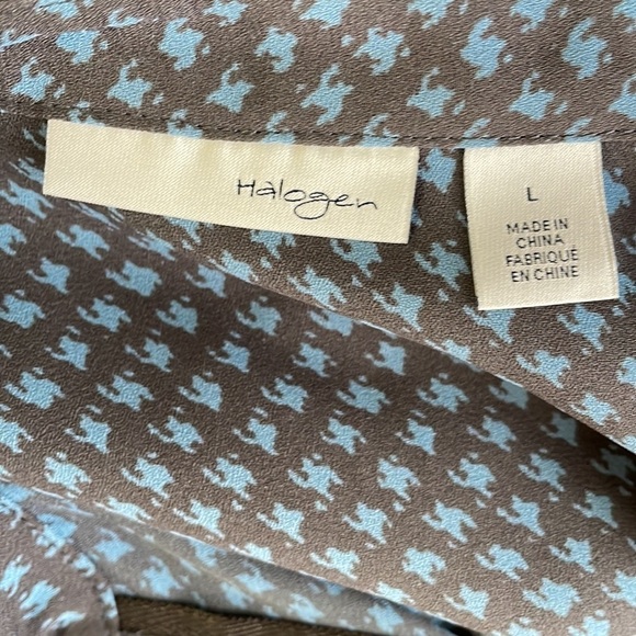 Halogen Grey with Blue Print Blouse - Picture 4 of 6